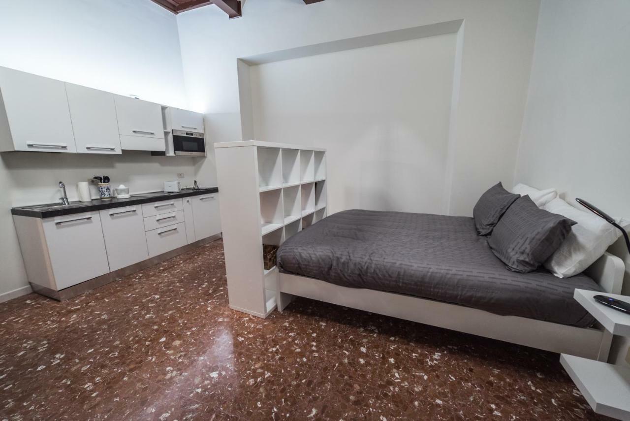 Modern Apartments パレストリーナ エクステリア 写真