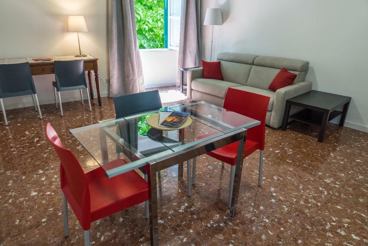 Modern Apartments パレストリーナ エクステリア 写真
